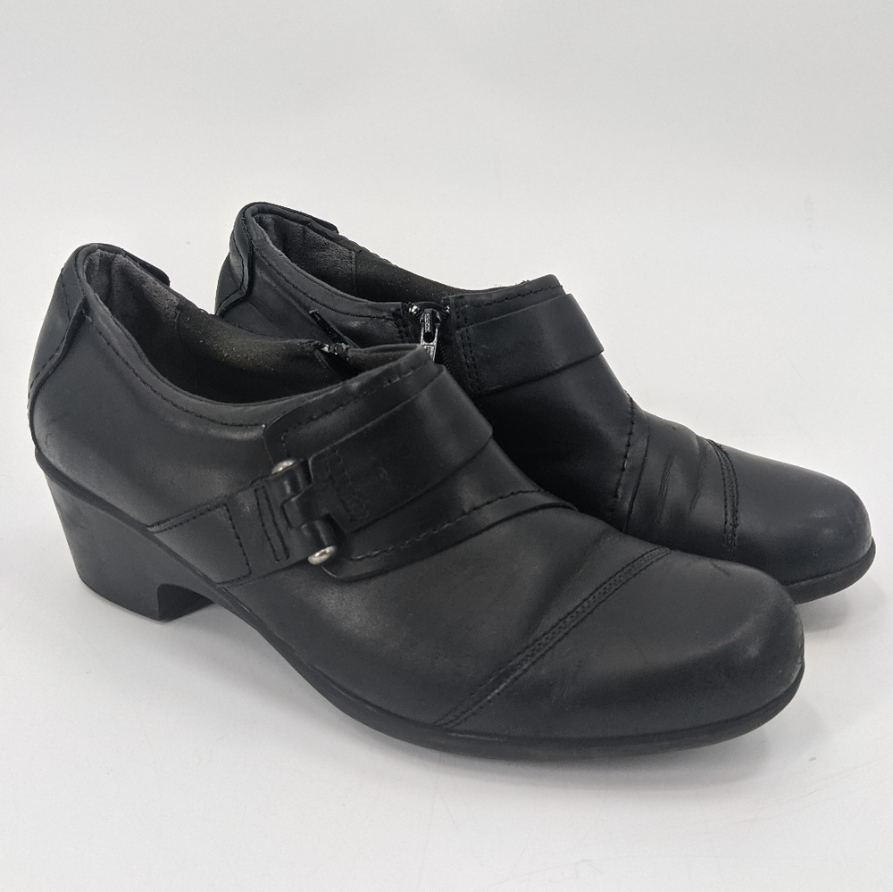 CLARKS Leather Side Zip Heeled Shoes Booties